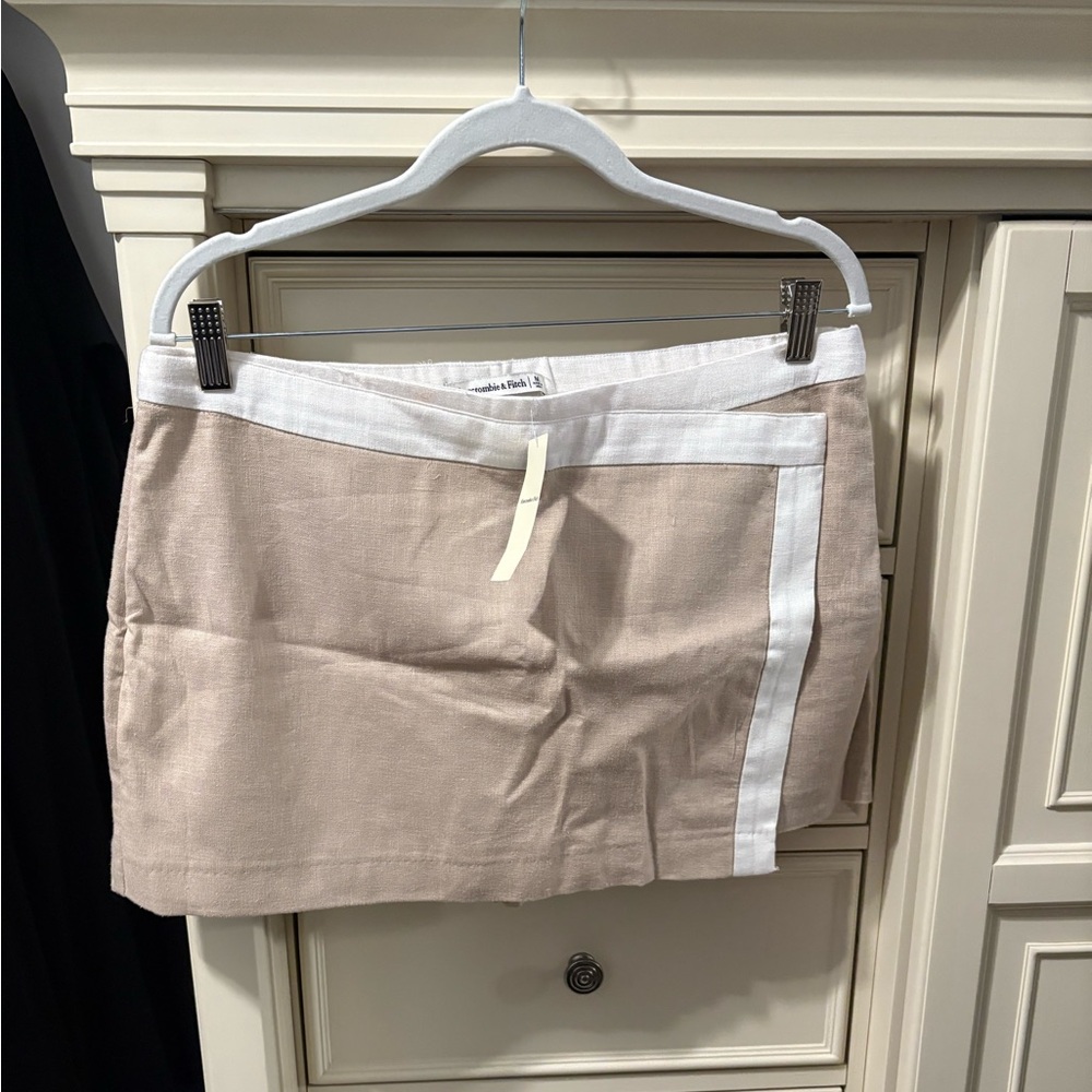 Abercrombie & Fitch Cream and Beige Linen Skirt